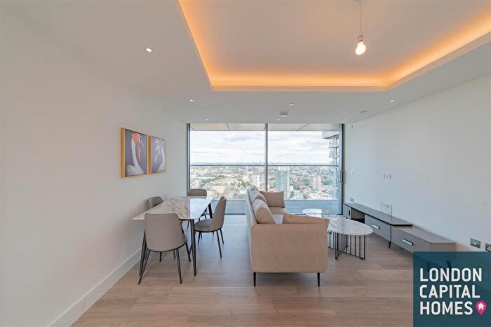 2 Bedroom Apartment To Rent In Carrara Tower, Bollinder Place, London, EC1V