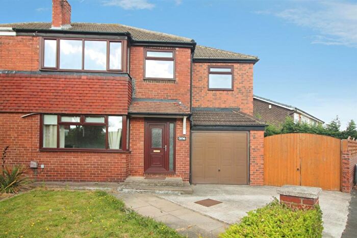 4 Bedroom Semi-Detached House For Sale In Park West, Rothwell, Leeds, LS26