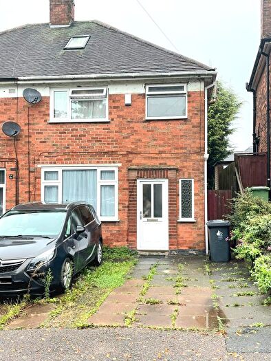 3 Bedroom Semi-Detached House To Rent In Uppingham Road, Leicester, LE5