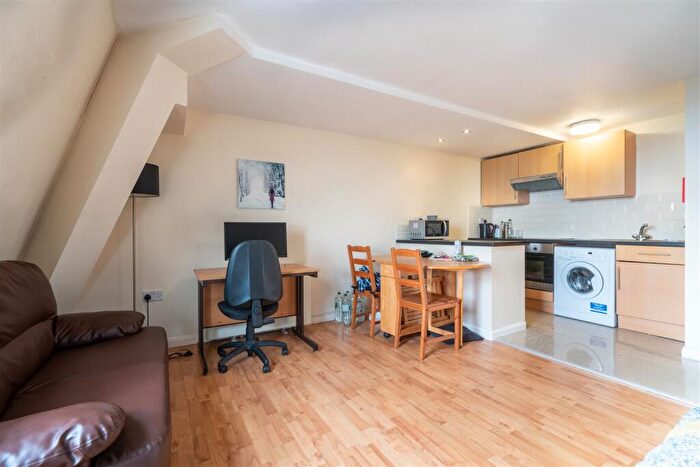Studio To Rent In Flat, Moorgate Avenue, Crookesmoor, S10