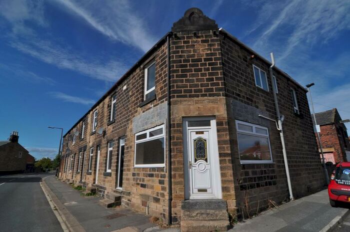 3 Bedroom House To Rent In High Street, Royston, S71