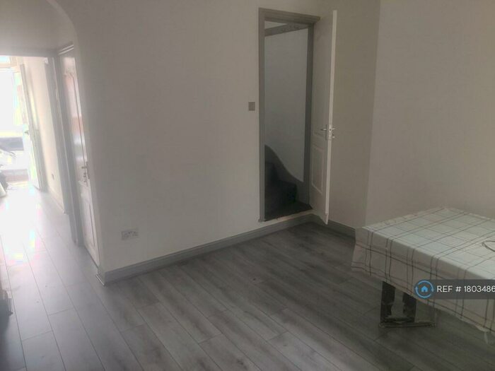 3 Bedroom Terraced House To Rent In Capethorn Road, Smethwick, B66