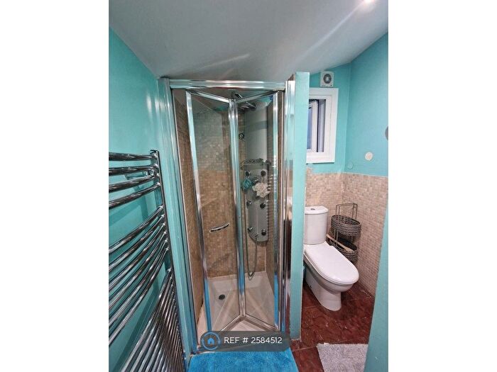 1 Bedroom Flat To Rent In Essex Road, London, N1