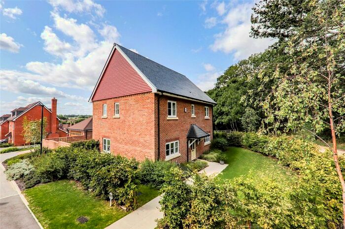5 Bedroom Detached House To Rent In Comfrey Heights, Warfield, Bracknell, Berkshire, RG42