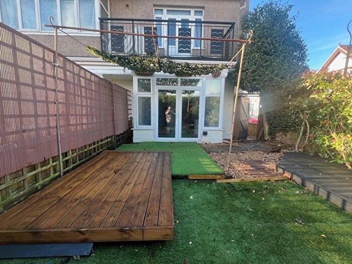 1 Bedroom Flat To Rent In Grand Avenue, Bournemouth, BH6