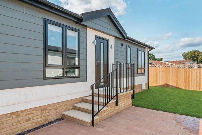 2 Bedroom Park Home For Sale In Wick Lane, Christchurch, BH6