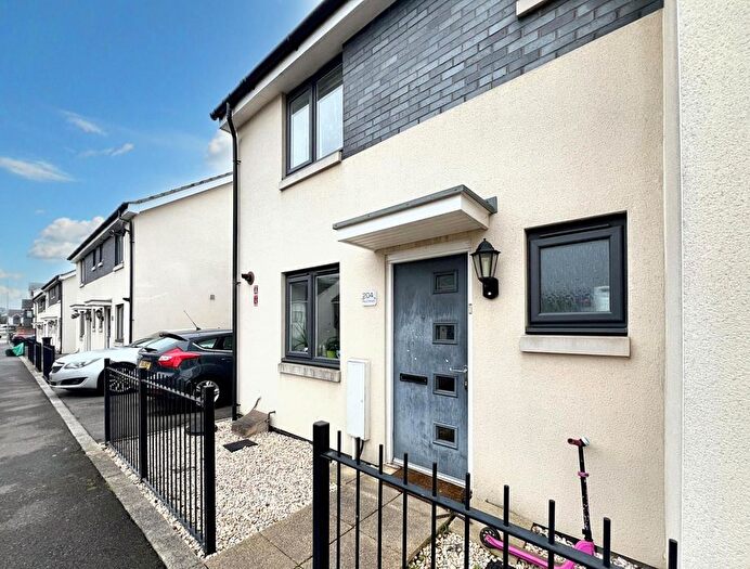 3 Bedroom Property To Rent In Wood Street, Patchway, Bristol, BS34