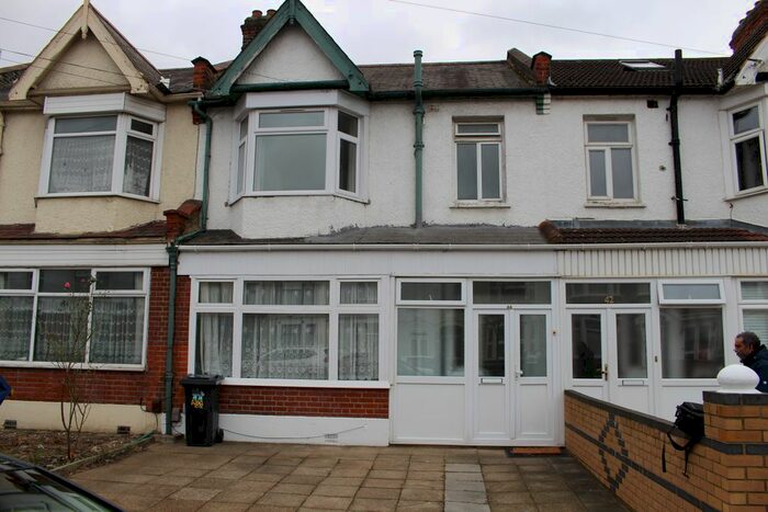 3 Bedroom Terraced House To Rent In Mountreal Road, Ilford IG1