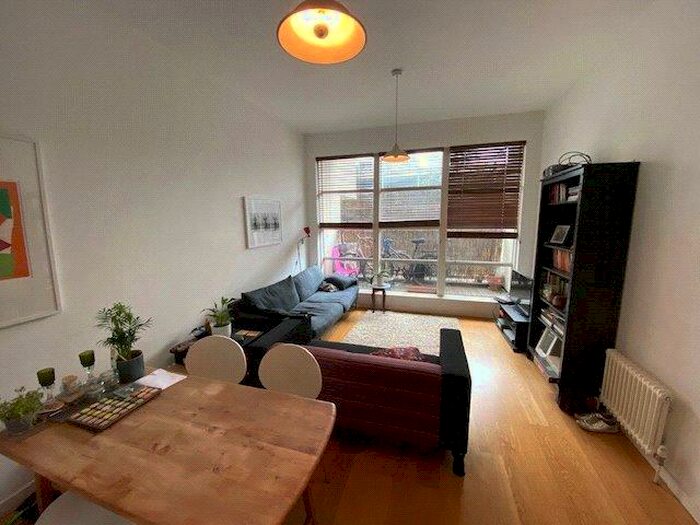 2 Bedroom Apartment To Rent In Bethwin Road, London, SE5