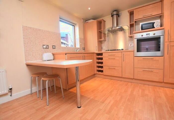 2 Bedroom Apartment To Rent In Leadmill Court, Sheffield, S1