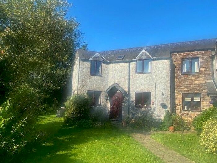 3 Bedroom End Of Terrace House To Rent In Wheelwright Court, Walkhampton, Devon, PL20