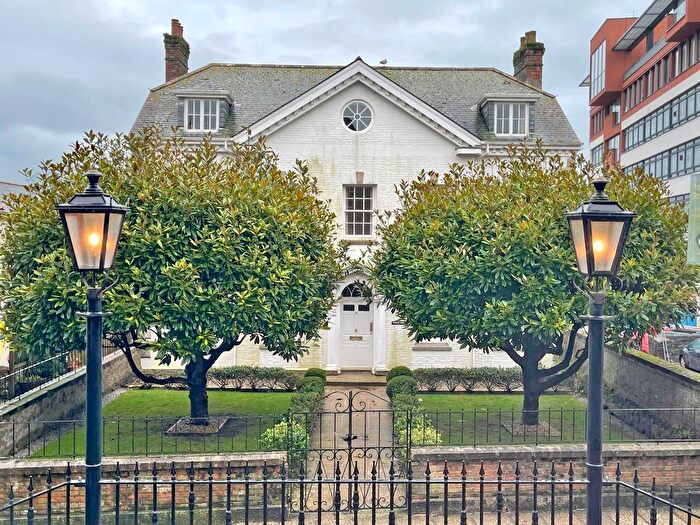 2 Bedroom Flat For Sale In Parade Street, Penzance, Cornwall, TR18