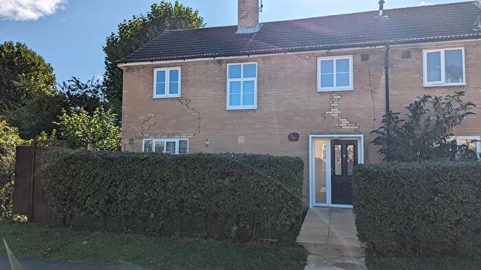 3 Bedroom Semi-Detached House To Rent In Whitethorn, Welwyn Garden City, AL7