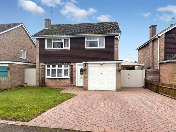 4 Bedroom Detached House For Sale In Willow Drive, Wellesbourne, Warwick, CV35