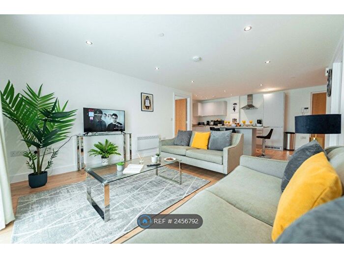 2 Bedroom Flat To Rent In Leylands House, Leeds, LS9