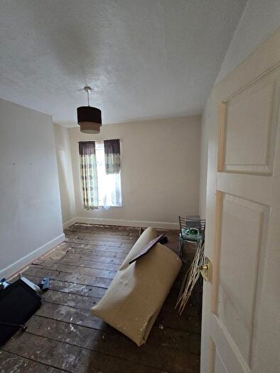 2 Bedroom Terraced House For Sale In Bentley Lane, Walsall, WS2