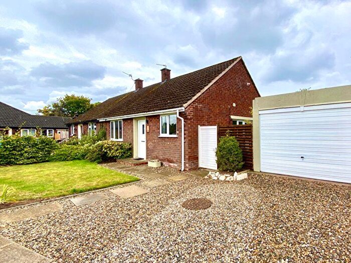 2 Bedroom Semi-Detached Bungalow For Sale In Mount Pleasant Road, Davenham, CW9