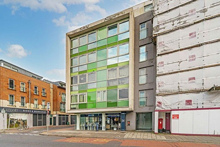 1 Bedroom Flat To Rent In Richmond Road, Kingston Upon Thames, KT2