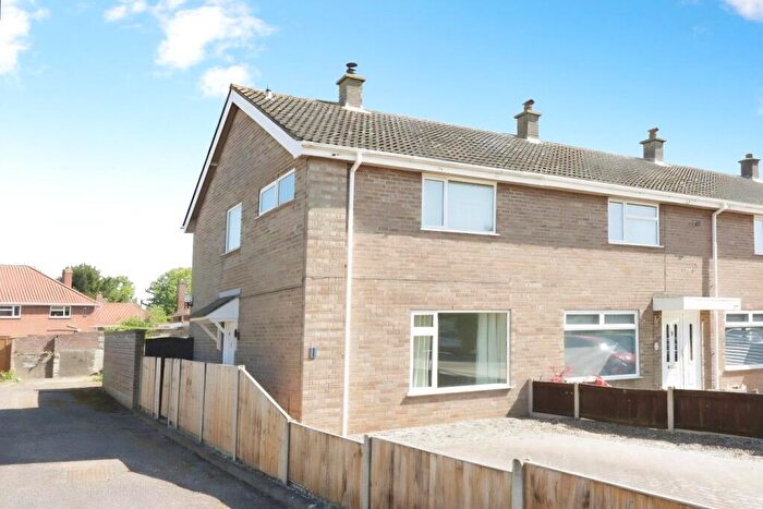 2 Bedroom End Of Terrace House For Sale In Edwin Close, Wymondham, Norfolk, NR18
