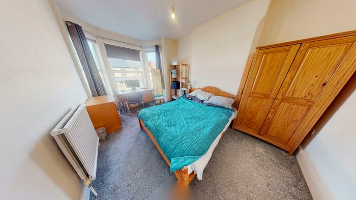 6 Bedroom Semi-Detached House To Rent In Burford Road, Nottingham, NG7