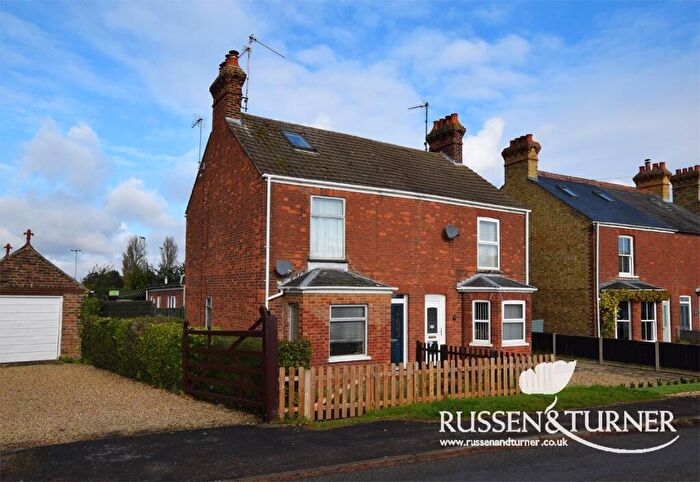 3 Bedroom Semi-Detached House For Sale In Lynn Road, Terrington St Clement, PE34