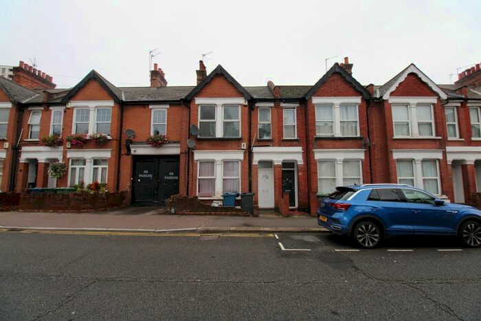 2 Bedroom Maisonette To Rent In Wealdstone, HA3