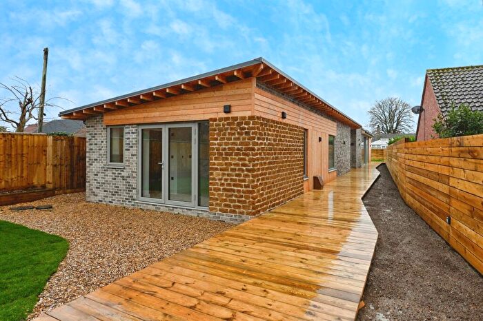 4 Bedroom Bungalow For Sale In Common Road, Snettisham, PE31