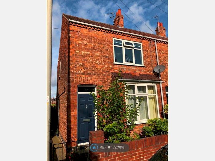 2 Bedroom End Of Terrace House To Rent In Trafalgar Street, York, YO23