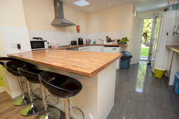 6 Bedroom Terraced House To Rent In Birmingham, West Midlands, B29