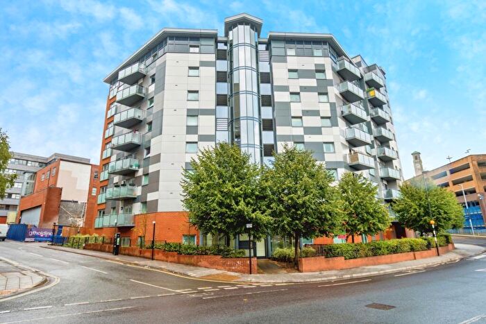 2 Bedroom Flat For Sale In West Park Road, Southampton, Hampshire, SO15