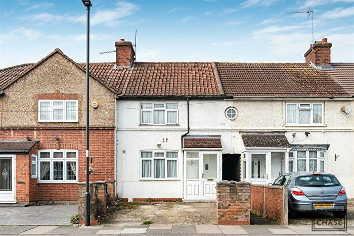 3 Bedroom Terraced House For Sale In Redlands Road, Enfield, Greater London, EN3