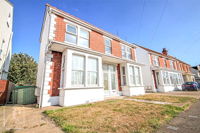 3 Bedroom Flat To Rent In Wellesley Road, Clacton-On-Sea, Essex, CO15