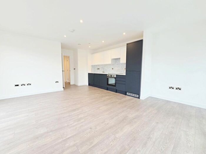 2 Bedroom Flat To Rent In A High Mead, Harrow, HA1