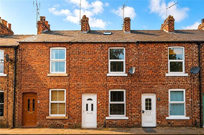 2 Bedroom Terraced House For Sale In Ure Bank Top, Ripon, North Yorkshire, HG4