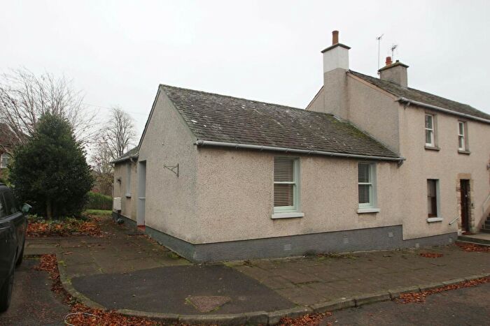 1 Bedroom Flat To Rent In Castlegate, Lanark, ML11