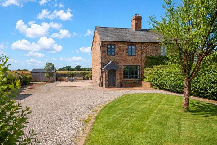 3 Bedroom Cottage For Sale In White Cross Cottages, Bridstow, HR9