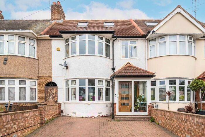 4 Bedroom Semi-Detached House To Rent In Elmer Gardens, Isleworth, TW7