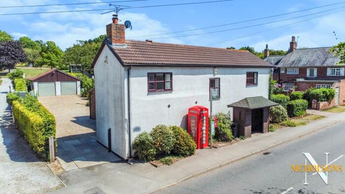 4 Bedroom Detached House For Sale In Main Street, Hayton, Retford, Nottinghamshire, DN22