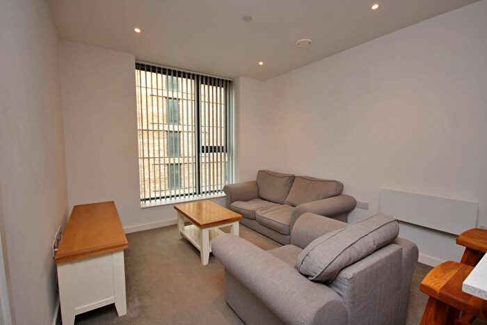 1 Bedroom Flat To Rent In No Old Trafford, Wharf End, Manchester, M17