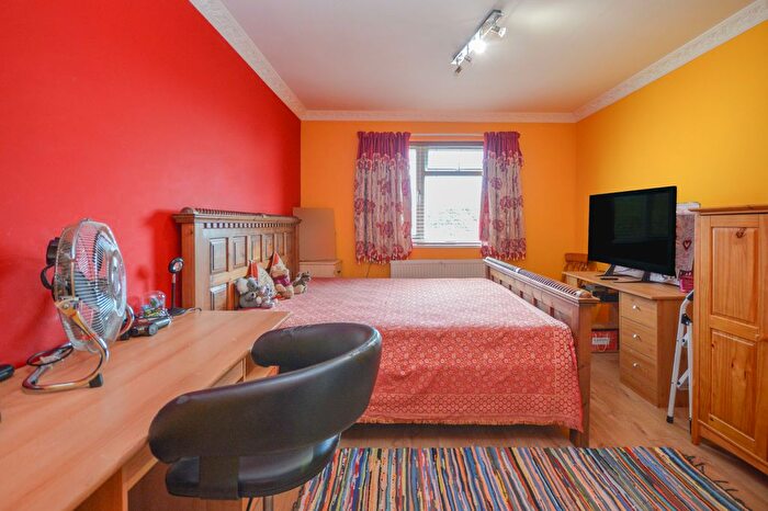 4 Bedroom Property To Rent In Greening Road, Kettering, NN14