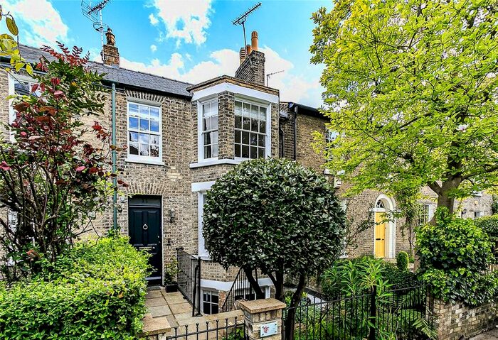 2 Bedroom Terraced House To Rent In Melbourne Place, Cambridge, CB1