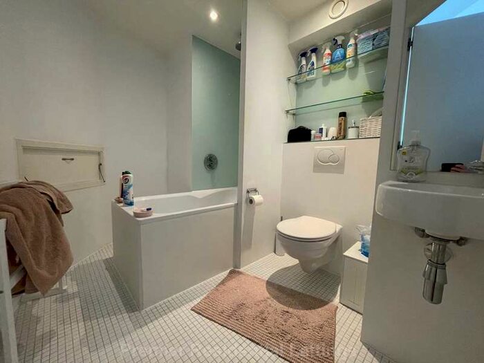 Flat To Rent In Abito, Greengate, Manchester, M3