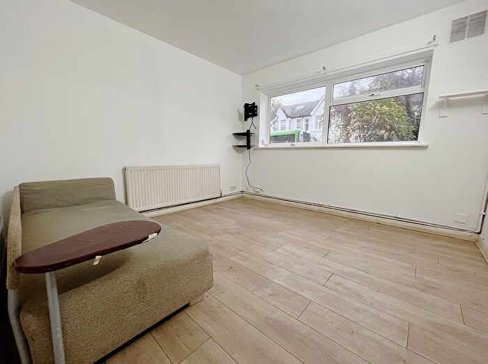 1 Bedroom Flat To Rent In Joyner Court, Lady Margaret Road, Southall, Greater London, UB1