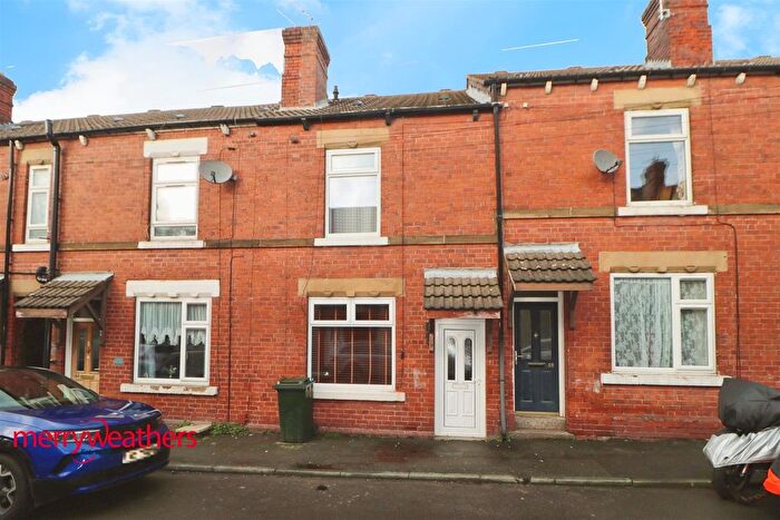 3 Bedroom Terraced House For Sale In Spalton Road, Parkgate, Rotherham, S62