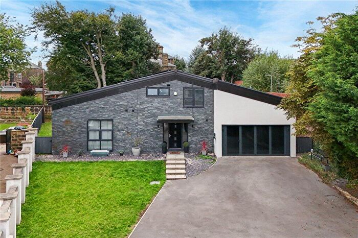 5 Bedroom Detached House For Sale In Texas Street, Morley, Leeds, West Yorkshire, LS27