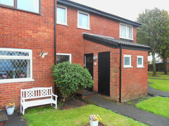 2 Bedroom Ground Flat To Rent In Brecon Close, Blackpool, FY1