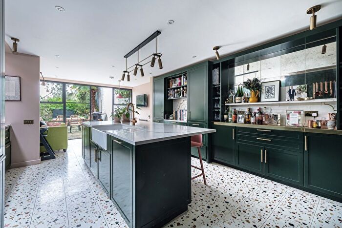 3 Bedroom Terraced House For Sale In Islington Park Street, Barnsbury, N1