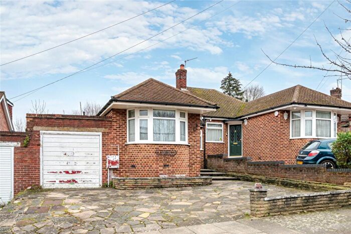 3 Bedroom Bungalow To Rent In Langford Crescent, Cockfosters, Barnet, EN4
