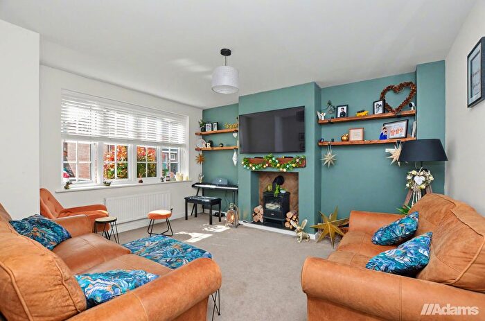 4 Bedroom Detached House For Sale In Bar Hill Close, Sandymoor, WA7