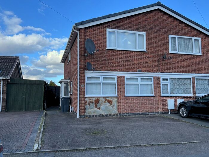 3 Bedroom Semi-Detached House To Rent In Stancliff Road, Leicester, LE4